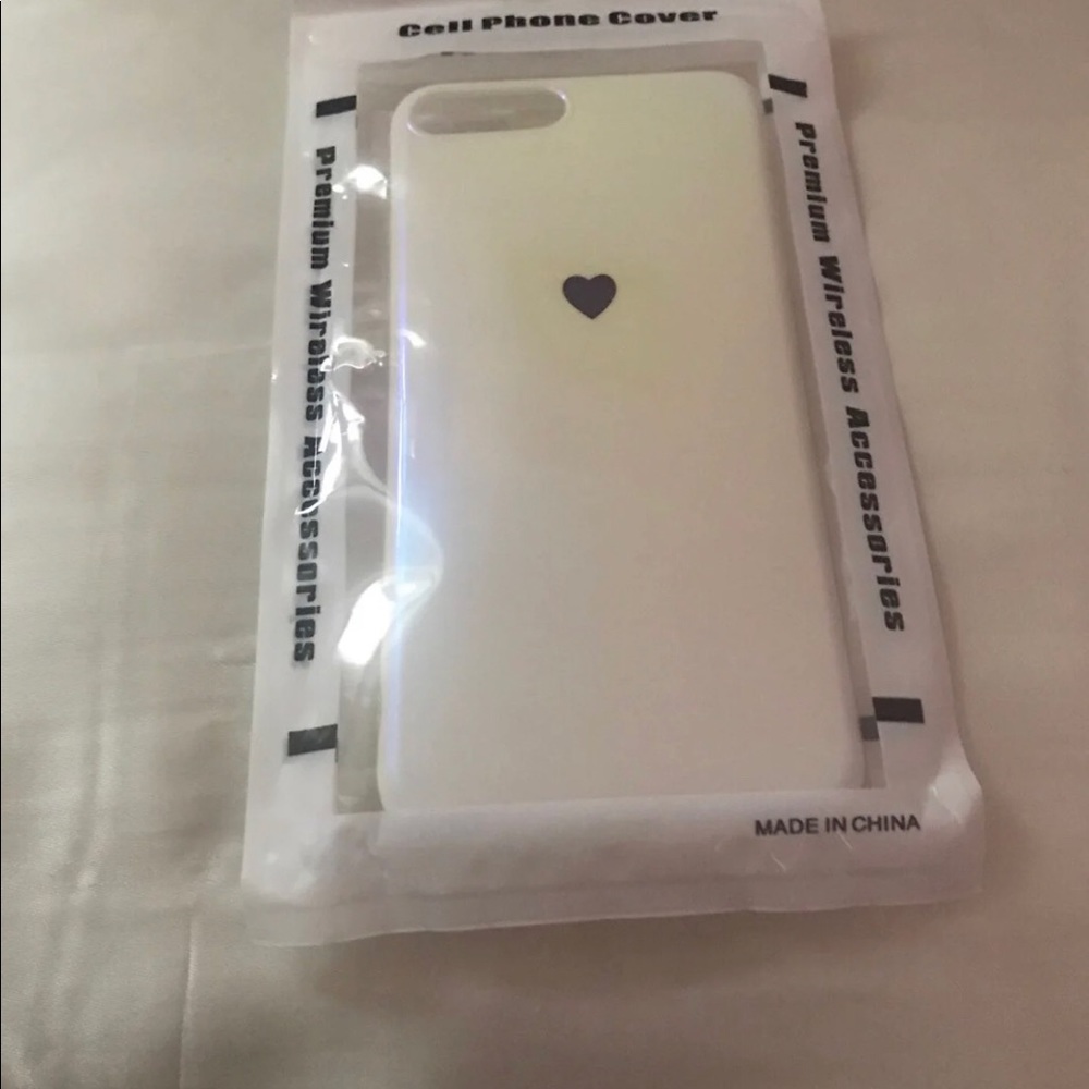 SOLD NEW holographic iPhone 7/8 Plus Case - Picture 4 of 8